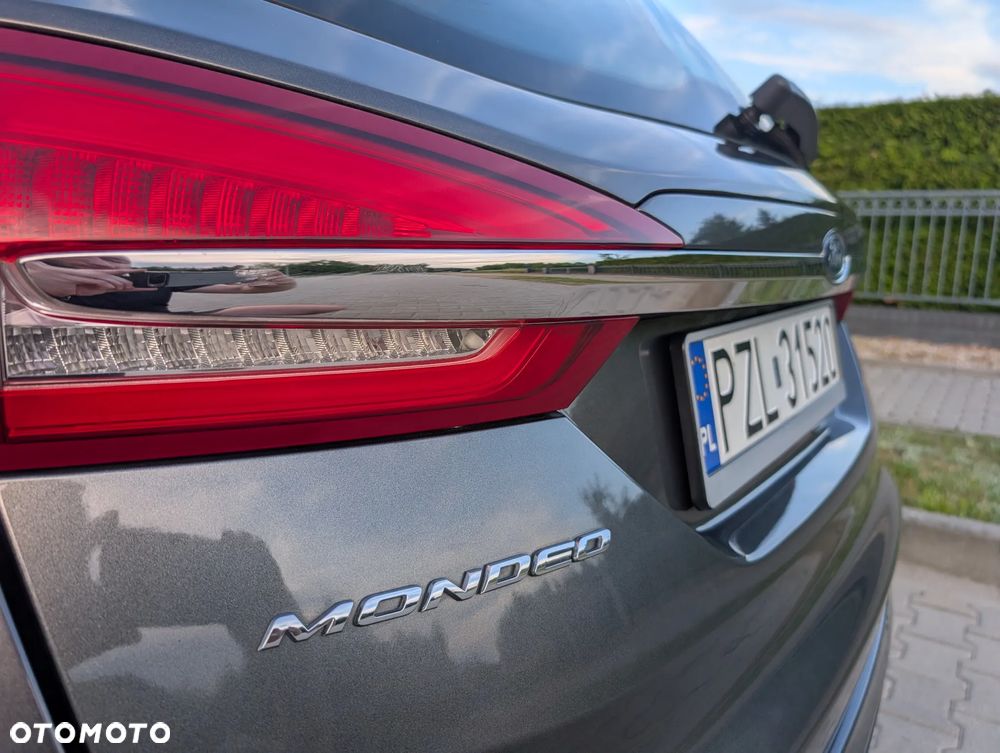 Ford Mondeo - 32