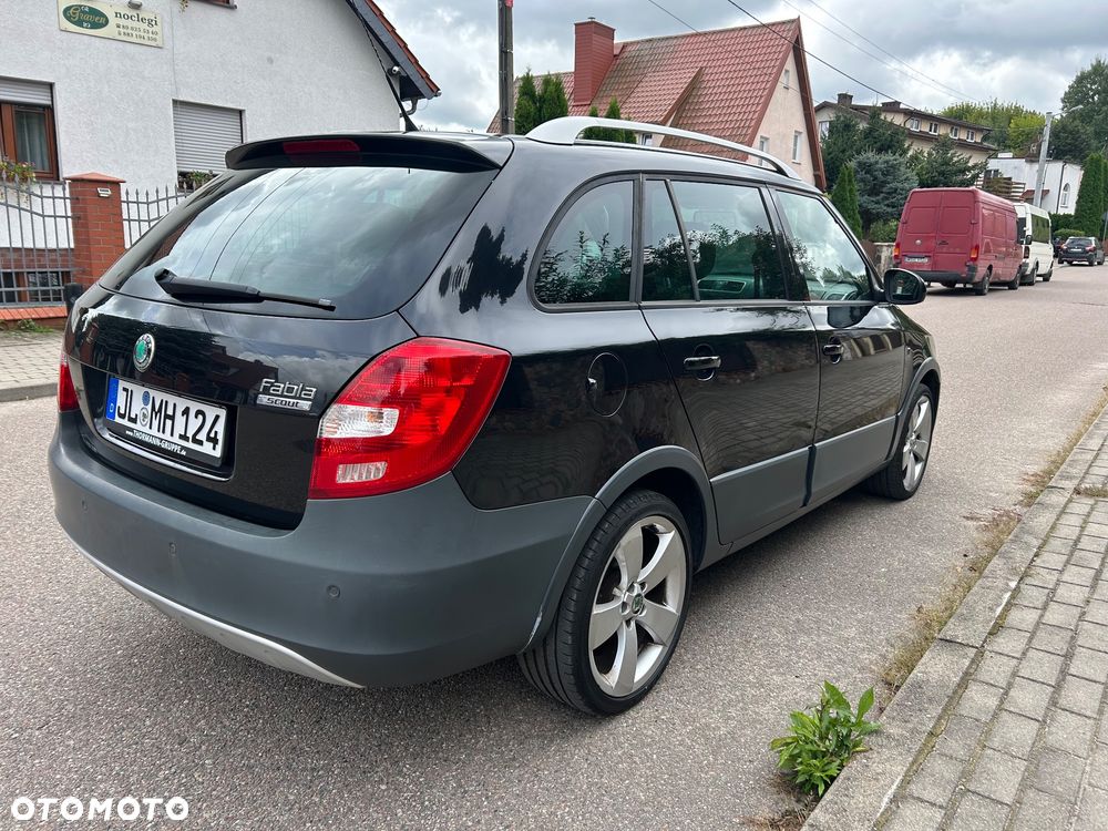 Skoda Fabia 1.6 16V Scout - 25