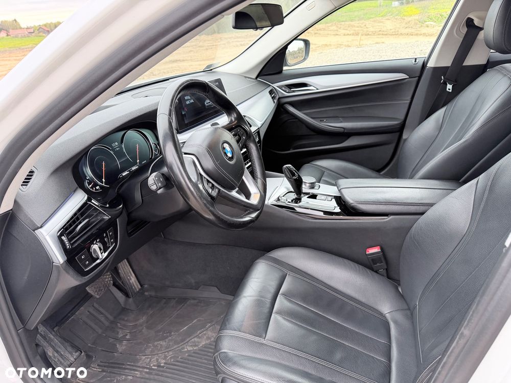 BMW Seria 5 530i - 14
