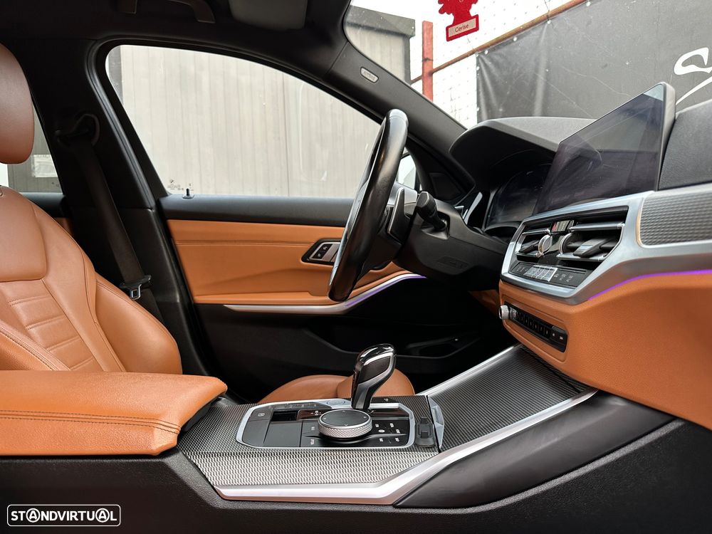 BMW 330 e Aut. M Sport - 12
