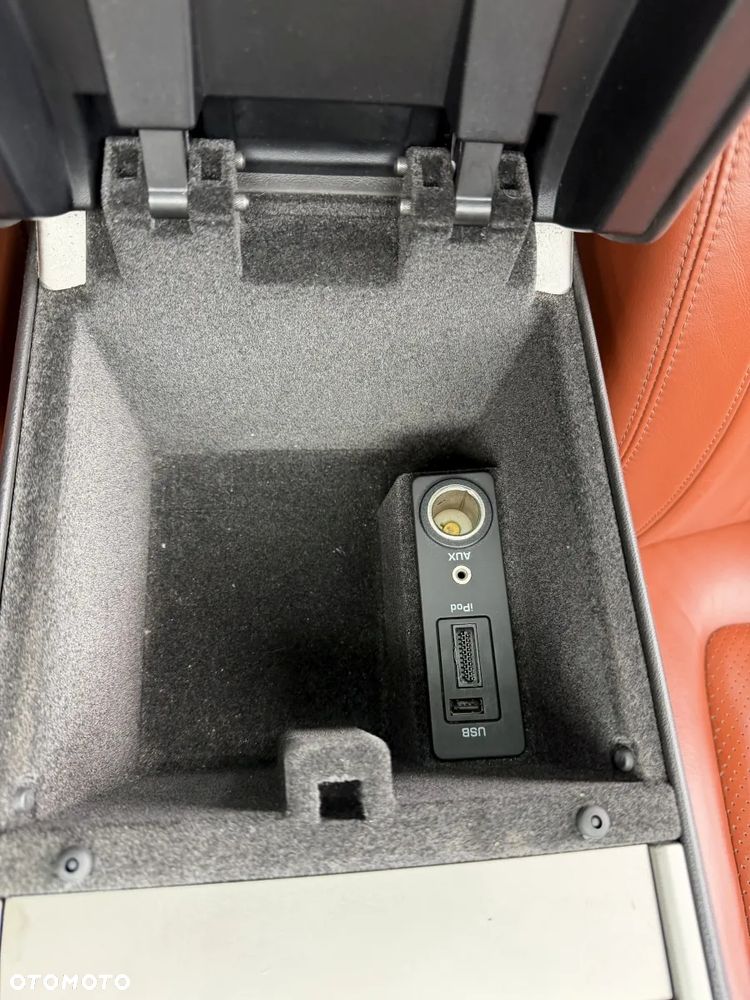 Jaguar XF 4.2 SV8 - 23