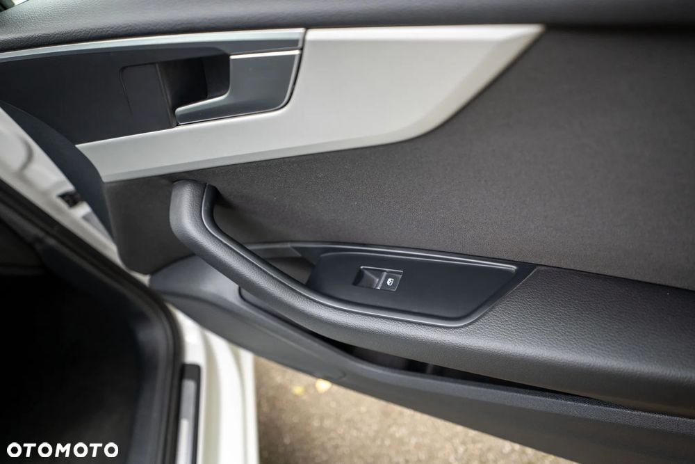 Audi A4 Avant 35 TDI S tronic - 21