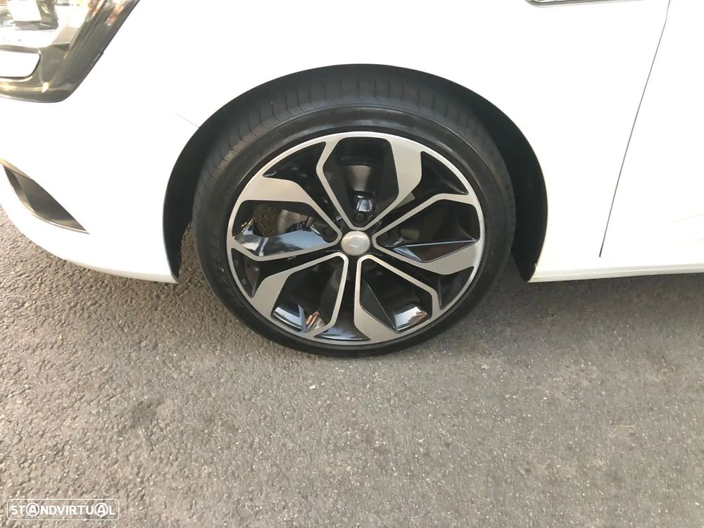 Renault Mégane ENERGY dCi 110 EDC INTENS - 6