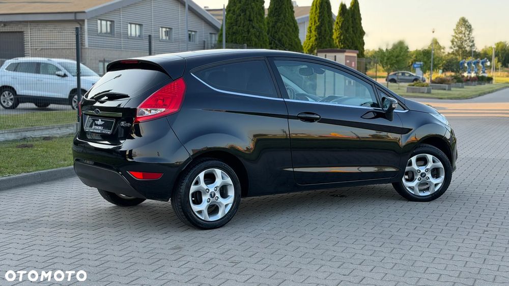 Ford Fiesta 2009 photo 2