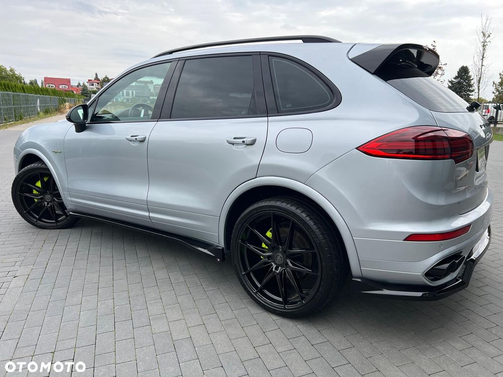 Porsche Cayenne - 13
