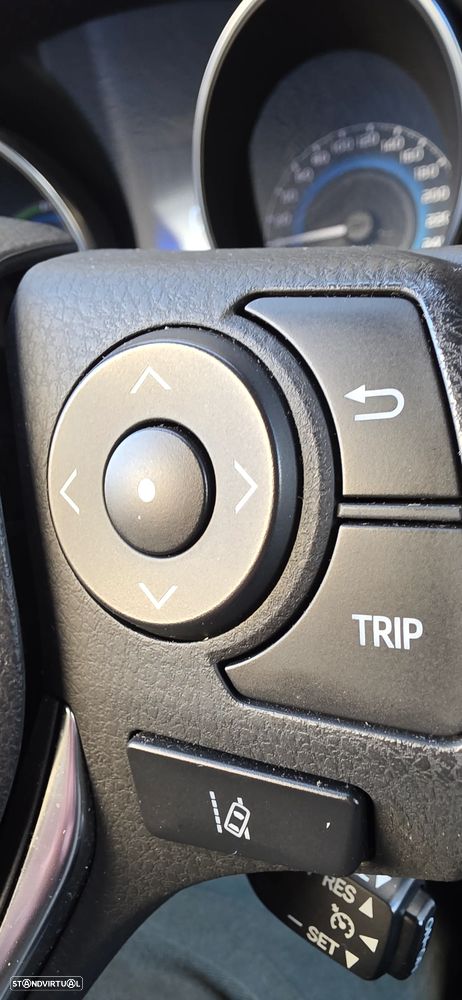 Toyota Auris Touring Sports 1.8 HSD Exclusive+Navi - 11