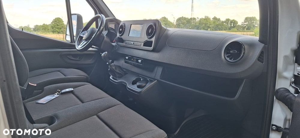 Mercedes-Benz SPRINTER - 17