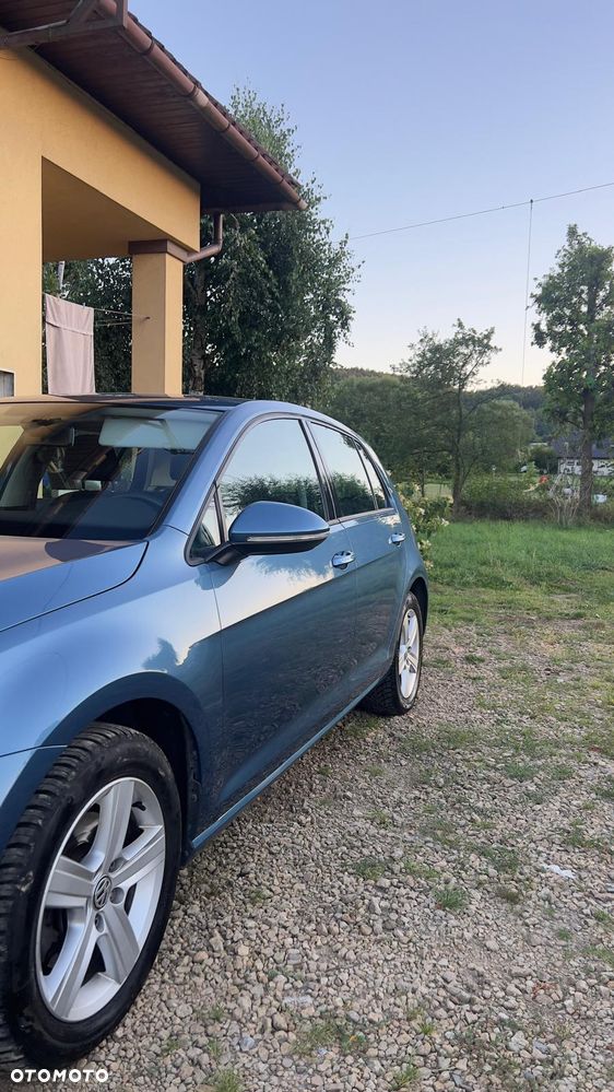 Volkswagen Golf - 6