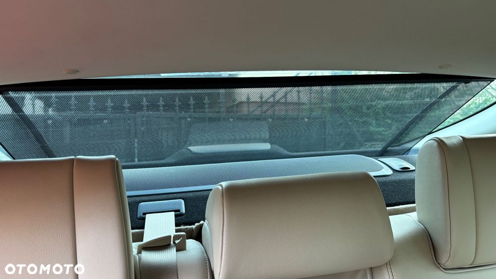 Toyota Camry 2.5 Hybrid Executive CVT - 22