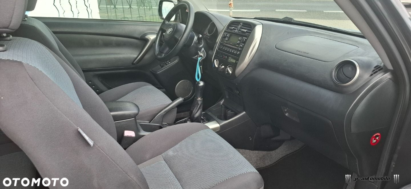 Toyota RAV4 - 7