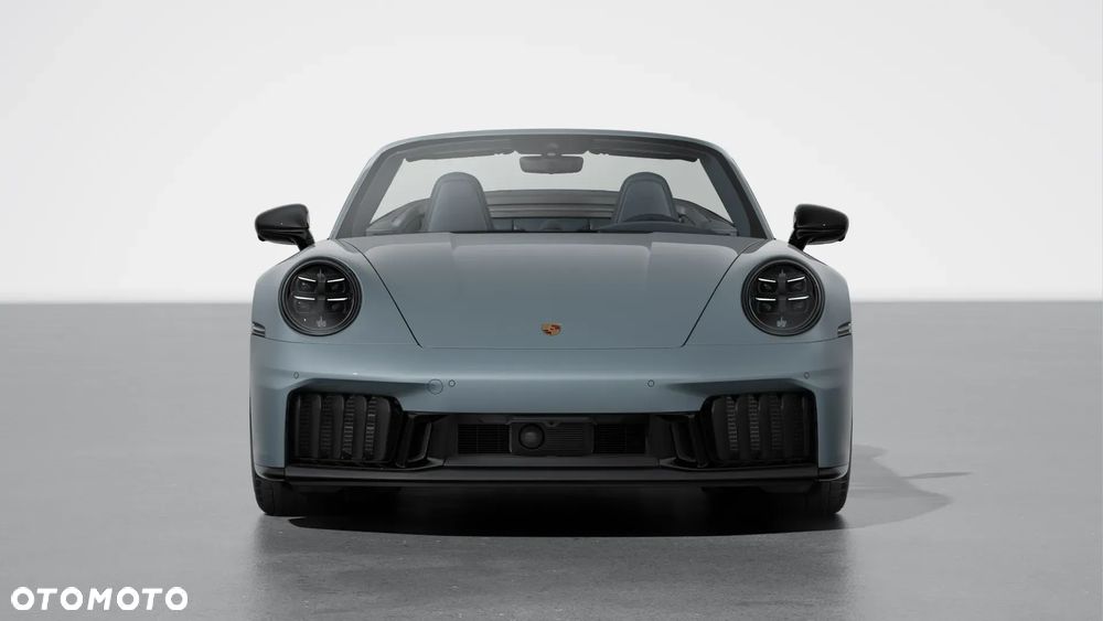 Porsche 911 Carrera T-Hybrid 4 GTS Cabrio - 2
