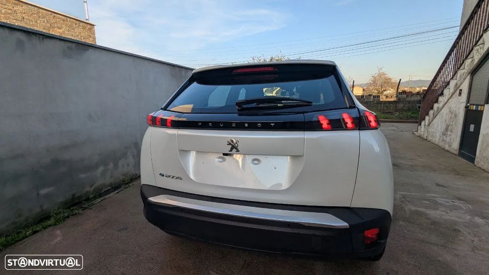 Peugeot e-2008 Active Pack - 4