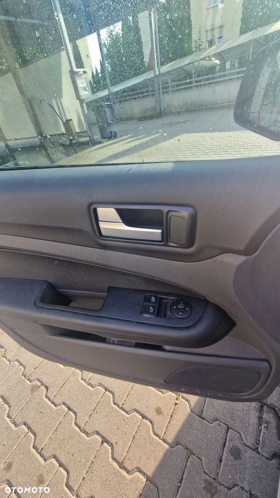Ford Focus 1.6 Ghia - 10