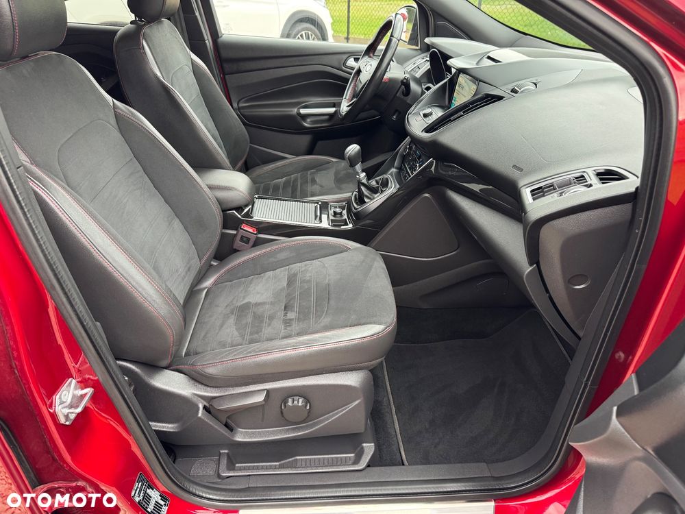 Ford Kuga 1.5 EcoBoost 2x4 ST-Line - 26