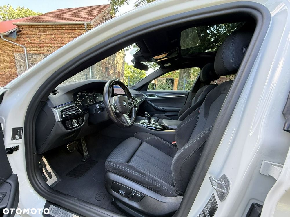 BMW Seria 5 530d mHEV M Sport sport - 11