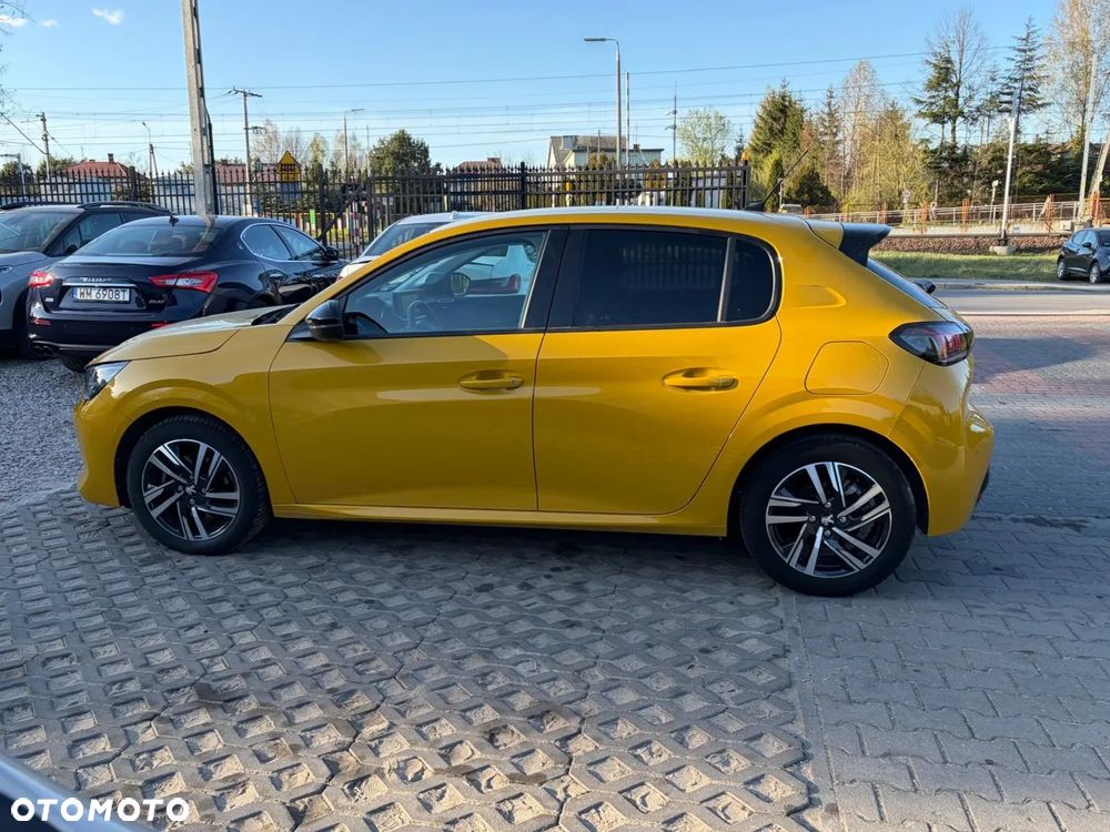 Peugeot 208 PureTech 100 EAT8 Allure - 12