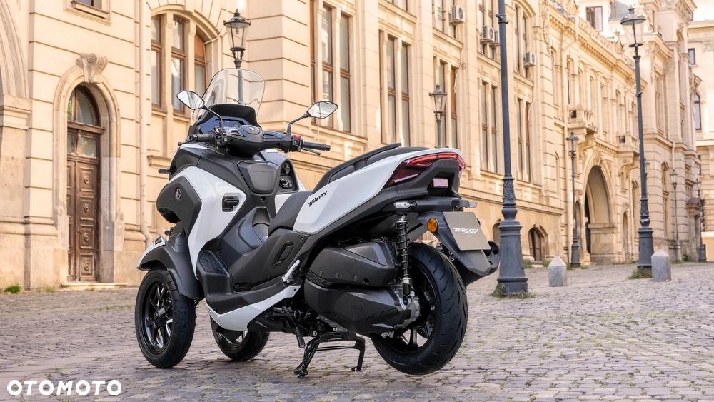 Yamaha Tricity - 4