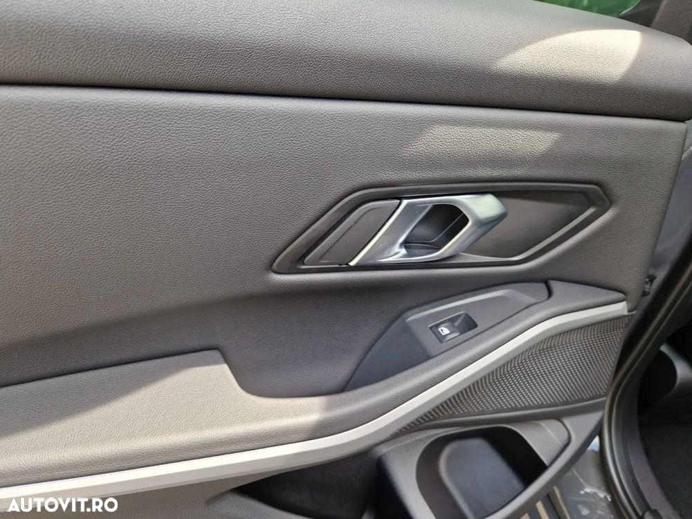 BMW Seria 3 320e AT PHEV - 25
