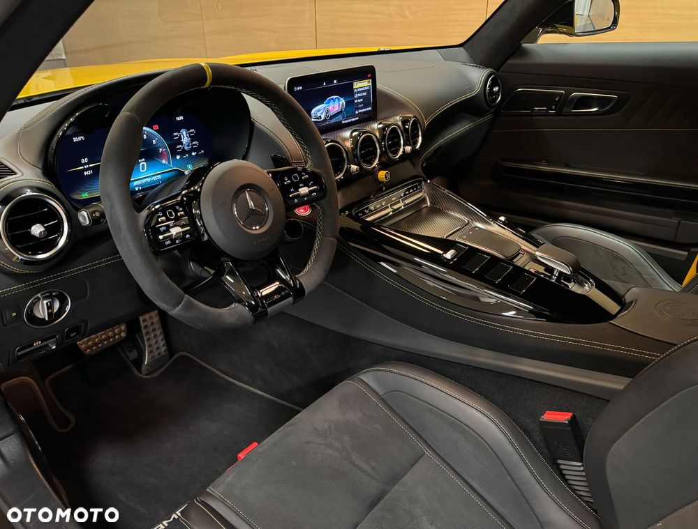 Mercedes-Benz AMG GT R - 14