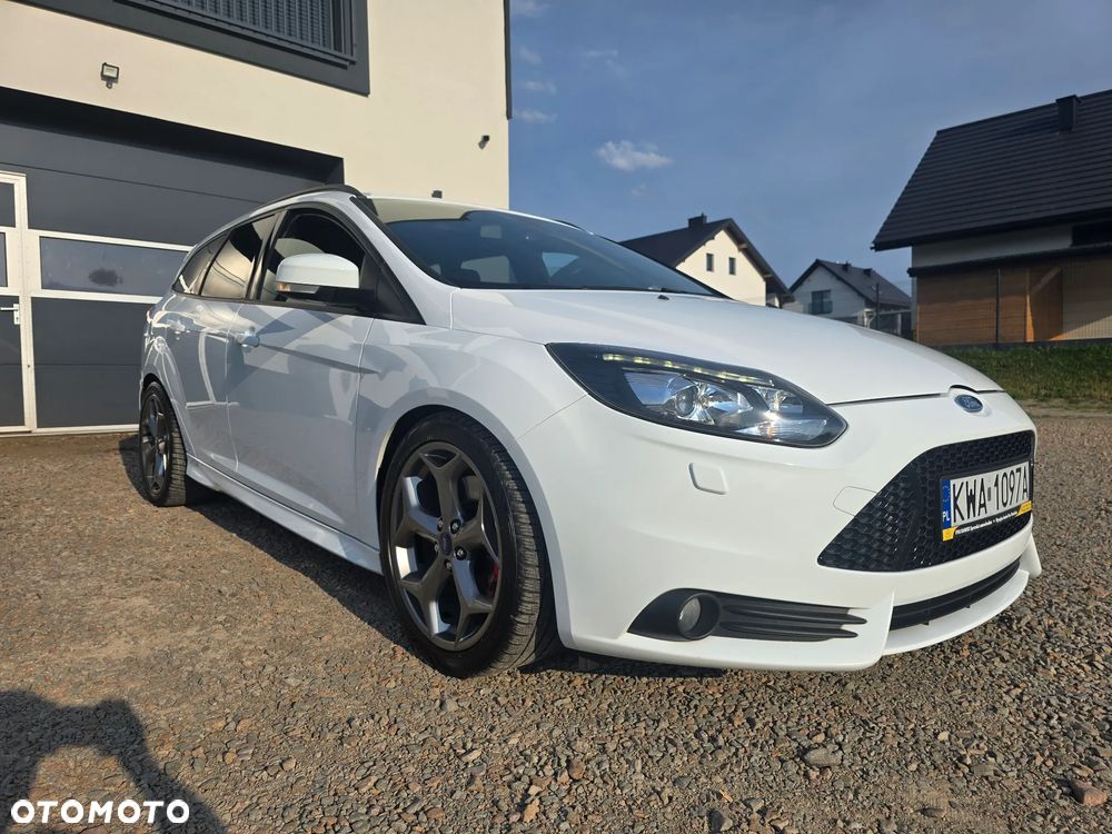 Ford Focus 2.0 EcoBoost ST - 9