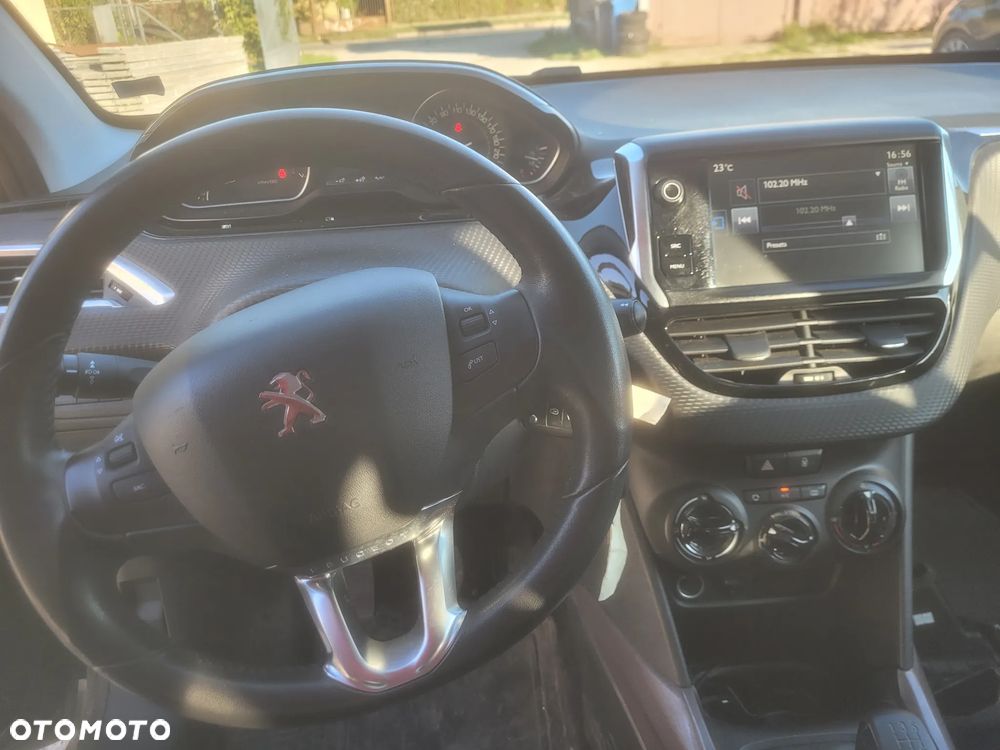 Peugeot 2008 PureTech 82 Allure - 25
