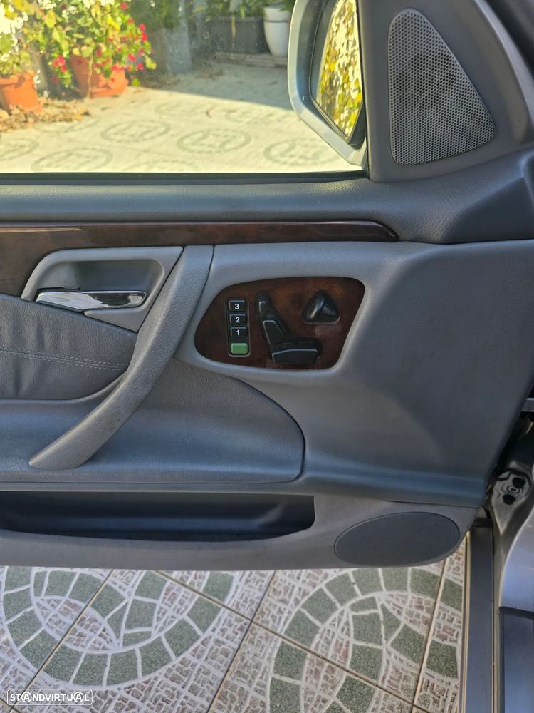 Mercedes-Benz E 320 CDi Avantgarde - 15