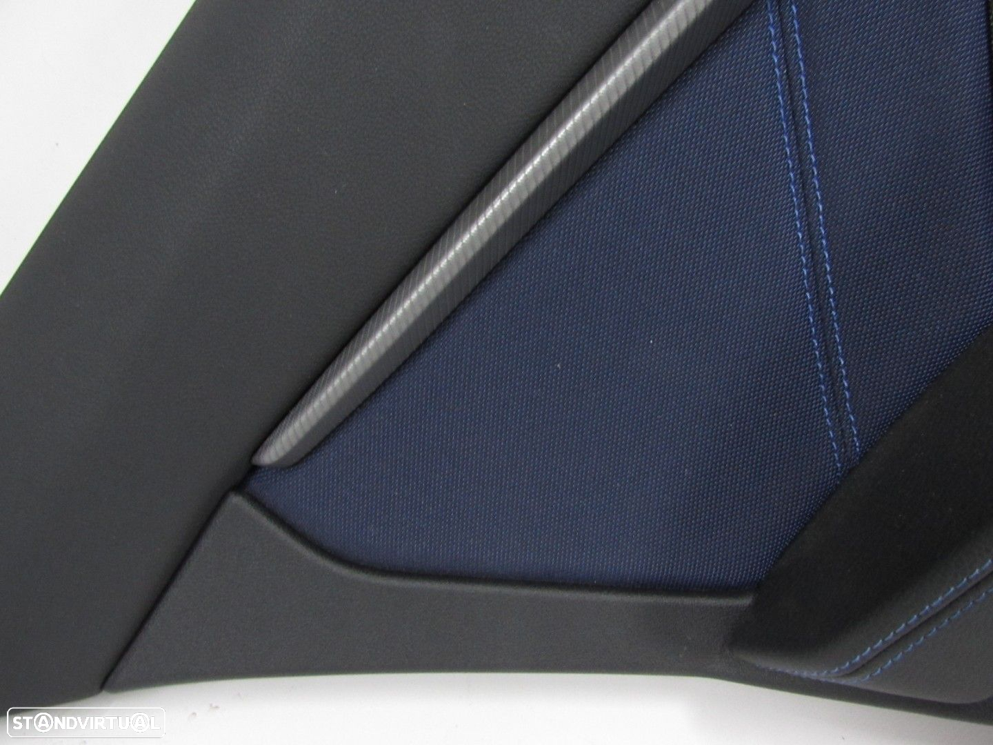 Forra da porta Esquerdo/Trás Seminovo/ Original BMW 1 (F40) 51429893859 - 3