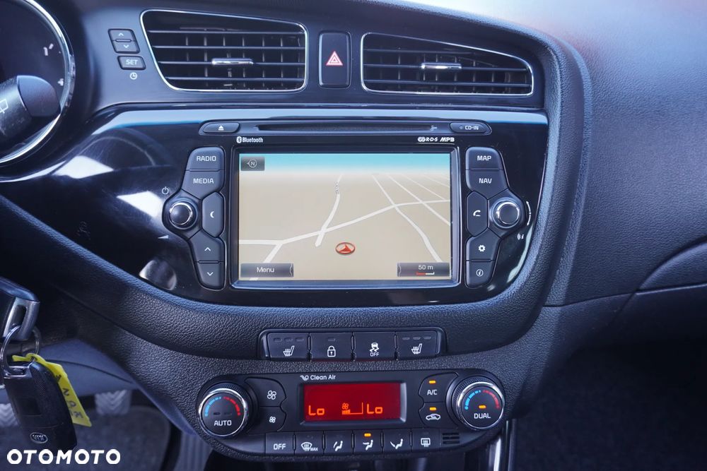 Kia Ceed 1.6 GDI ISG Dream-Team Edition - 21