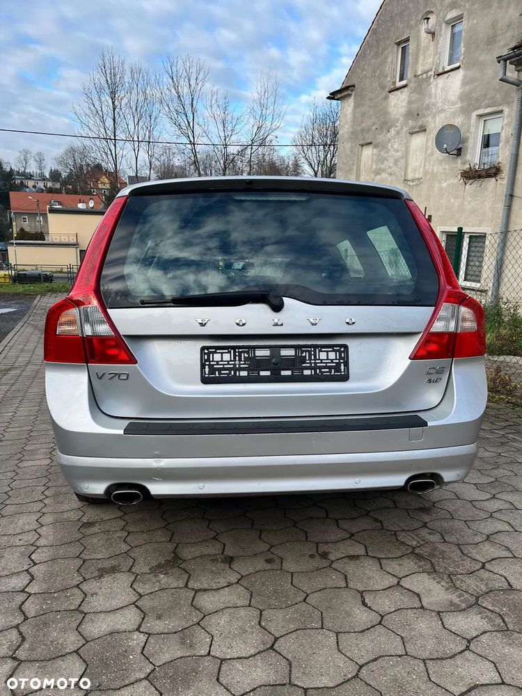 Volvo V70 D5 AWD Kinetic - 31