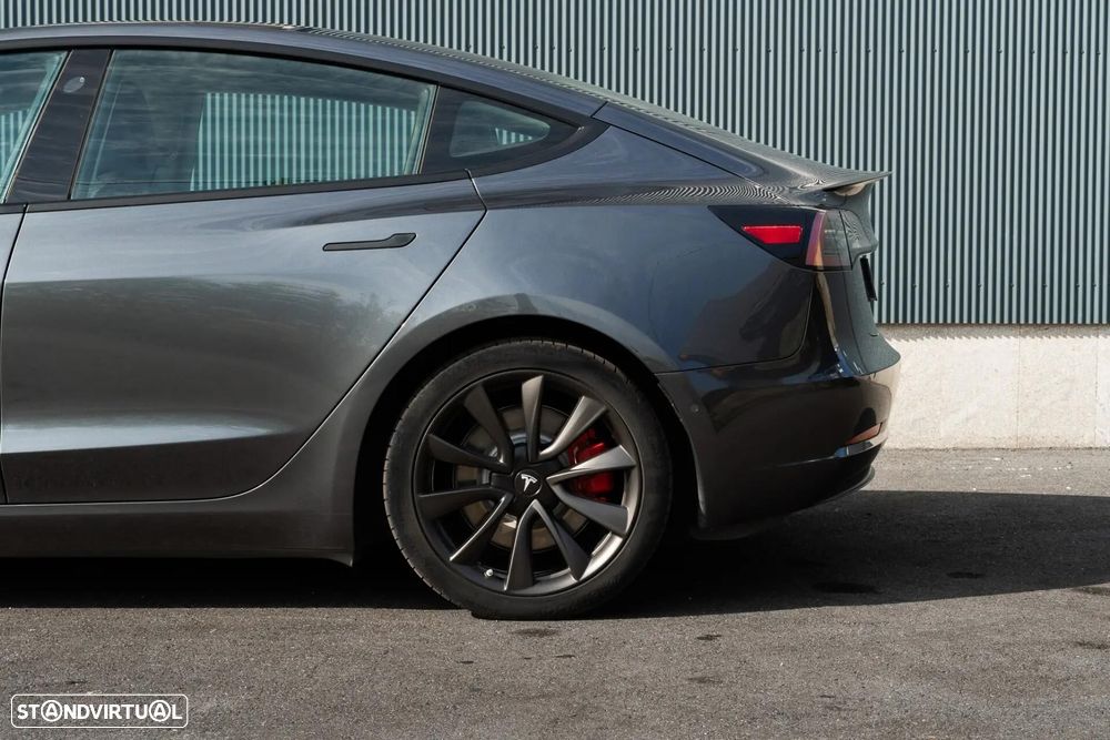 Tesla Model 3 Long-Range Dual Motor AWD - 27