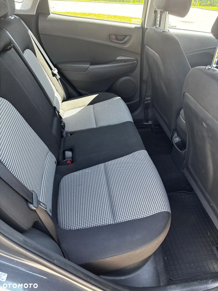 Hyundai Kona - 12