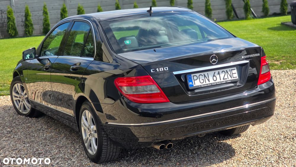 Mercedes-Benz Klasa C 180 Kompressor BlueEFFICIENCY Avantgarde - 8