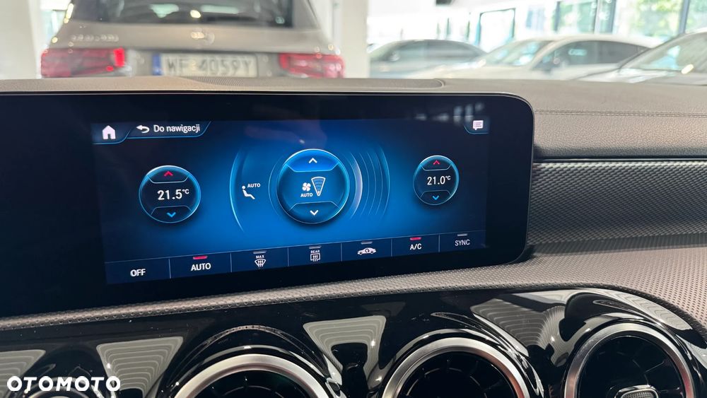 Mercedes-Benz CLA 180 Progressive 7G-DCT - 22