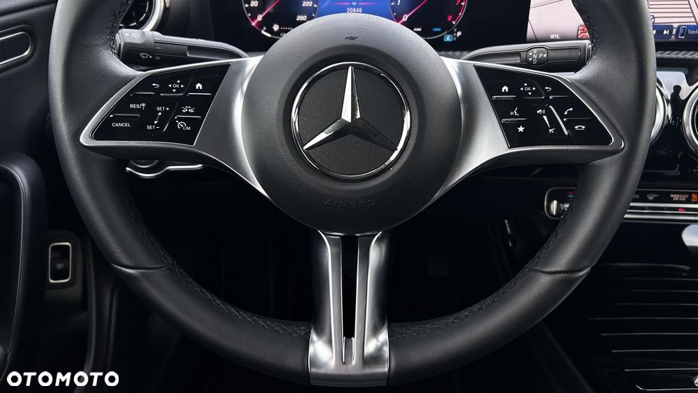 Mercedes-Benz CLA 200 7G-DCT - 15