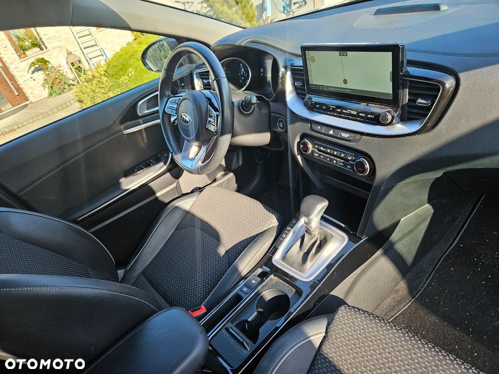 Kia XCeed - 13