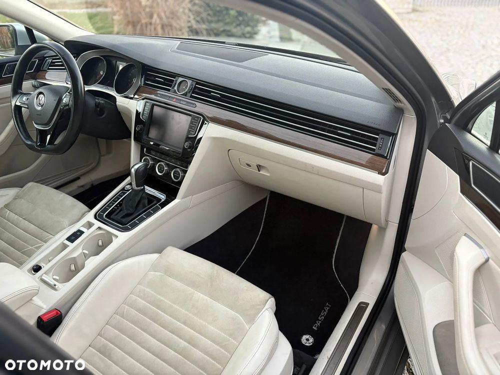 Volkswagen Passat 2.0 TDI Bi-Turbo BMT 4Mot Highline DSG - 15