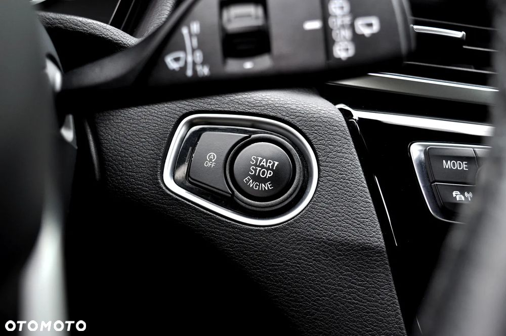 BMW X1 sDrive18d Sport Line - 38