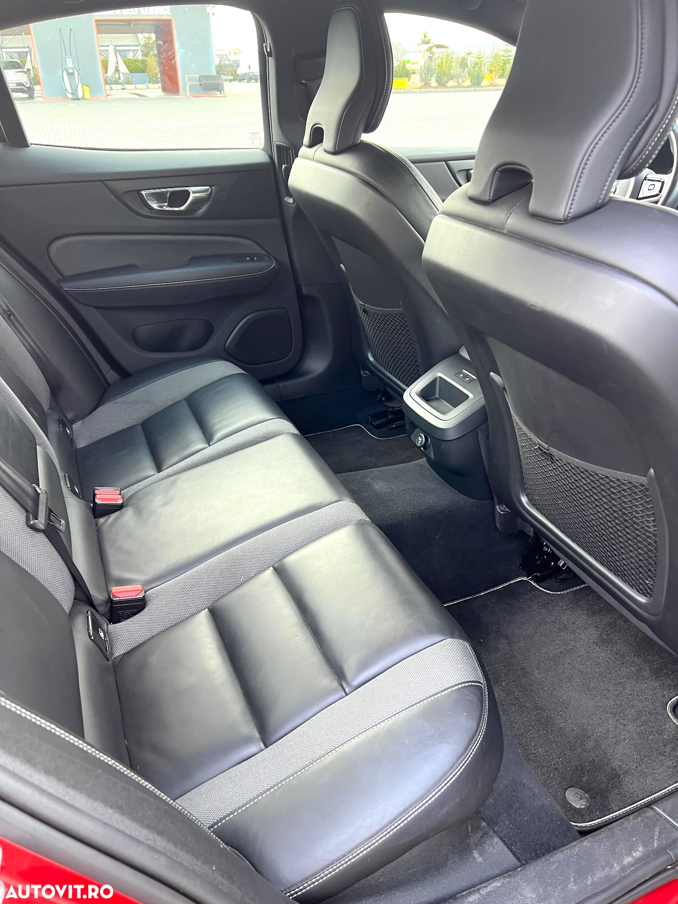 Volvo S60 T5 R-Design - 14