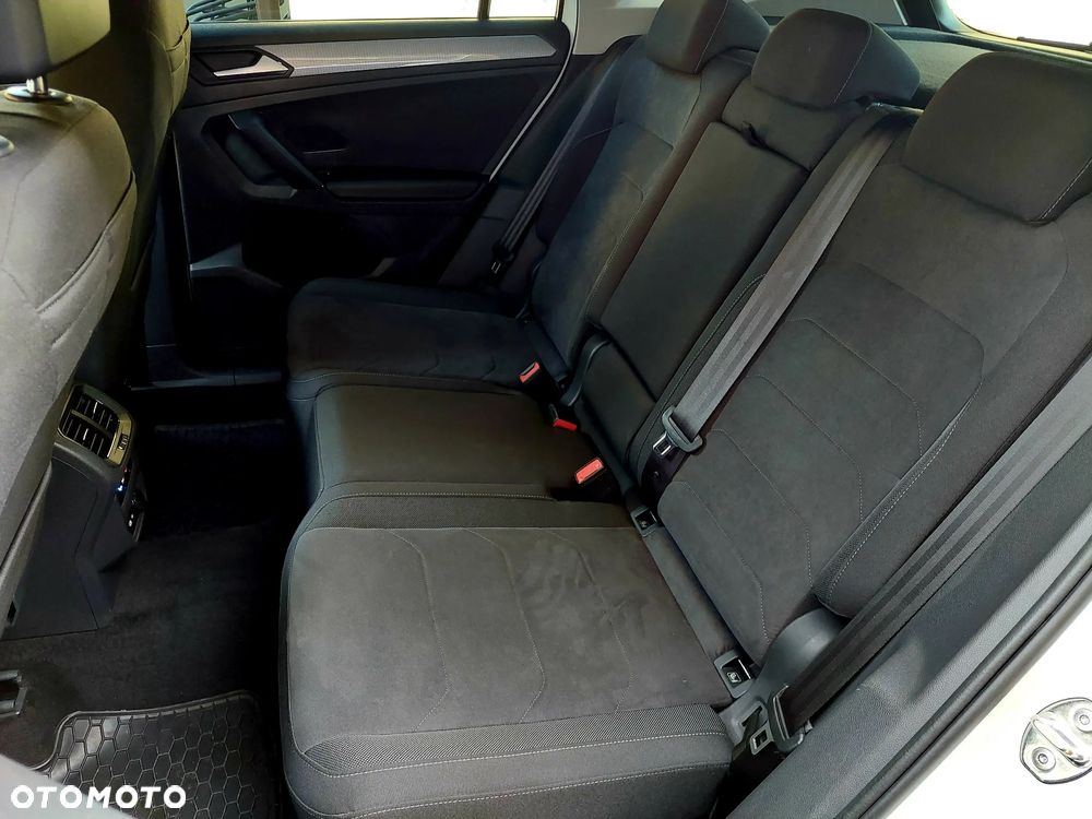Volkswagen Tiguan - 23