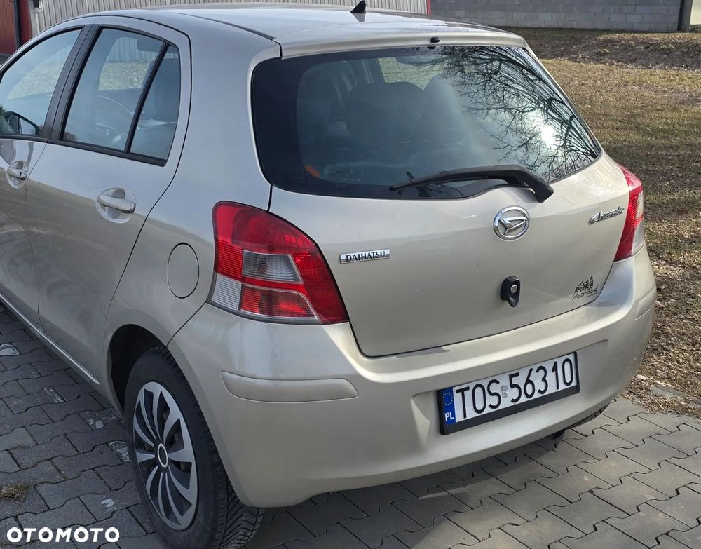 Daihatsu Charade - 6