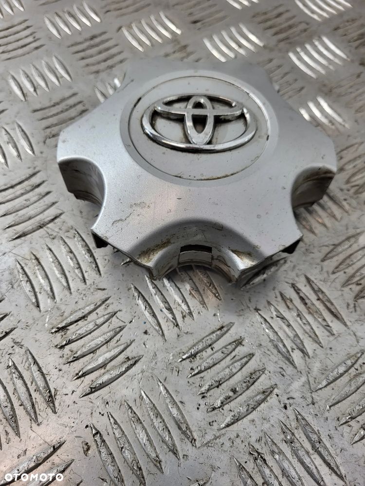 Toyota Hilux VII Dekielek Kołpak - 6