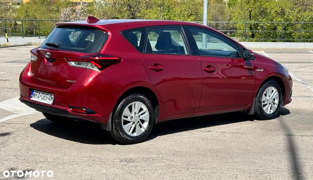 Toyota Auris Hybrid 135 Dynamic - 19