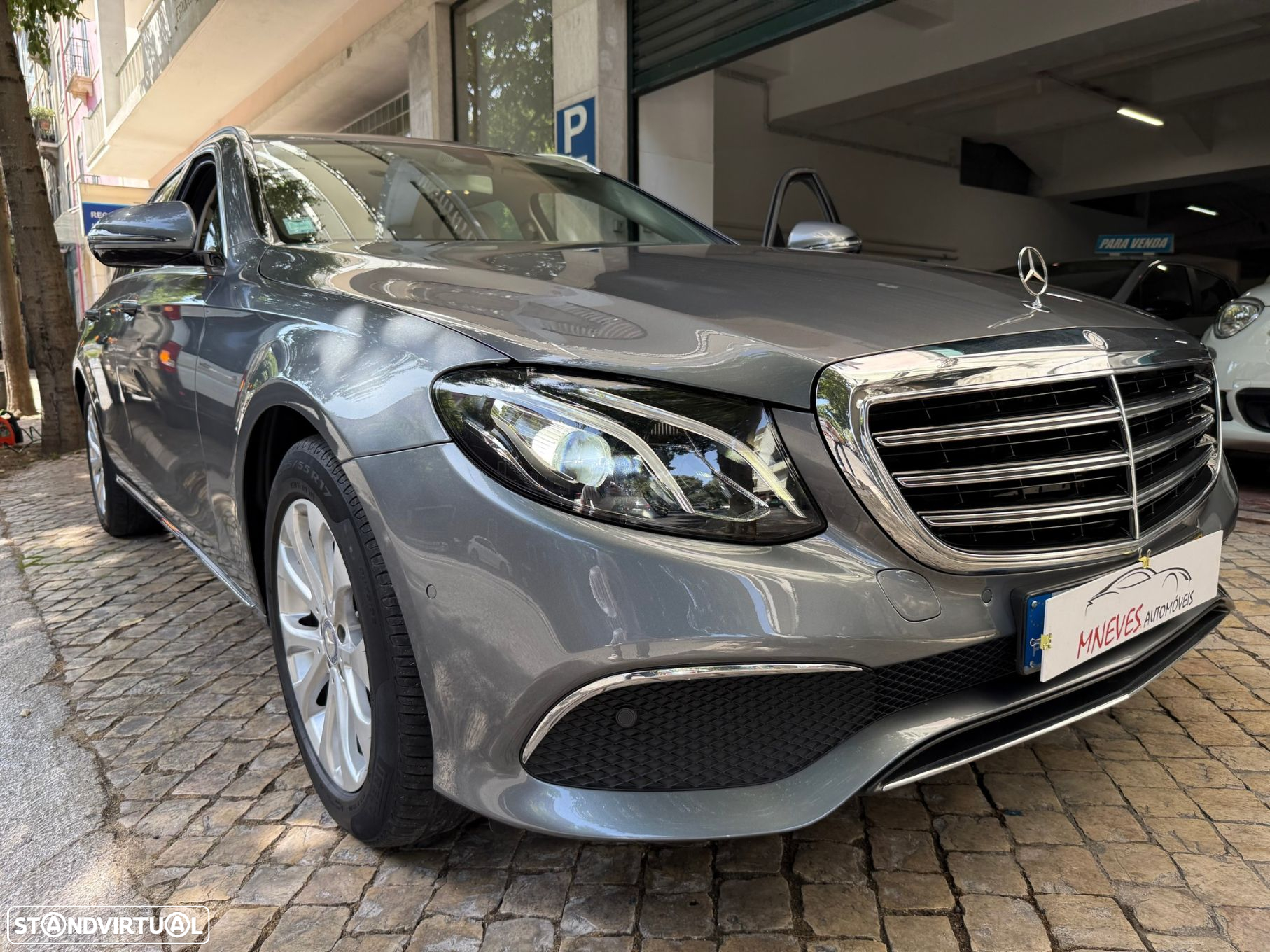 Mercedes-Benz E 220 d Exclusive - 13