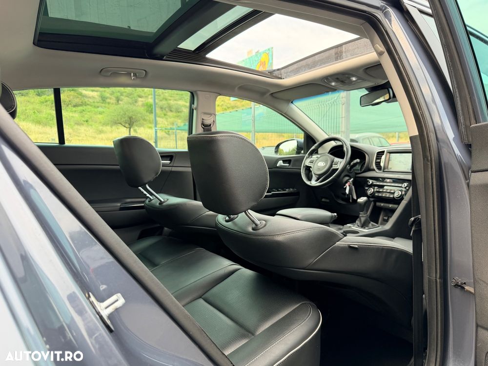 Kia Sportage 1.7 CRDI 2WD Dream-Team Edition - 26