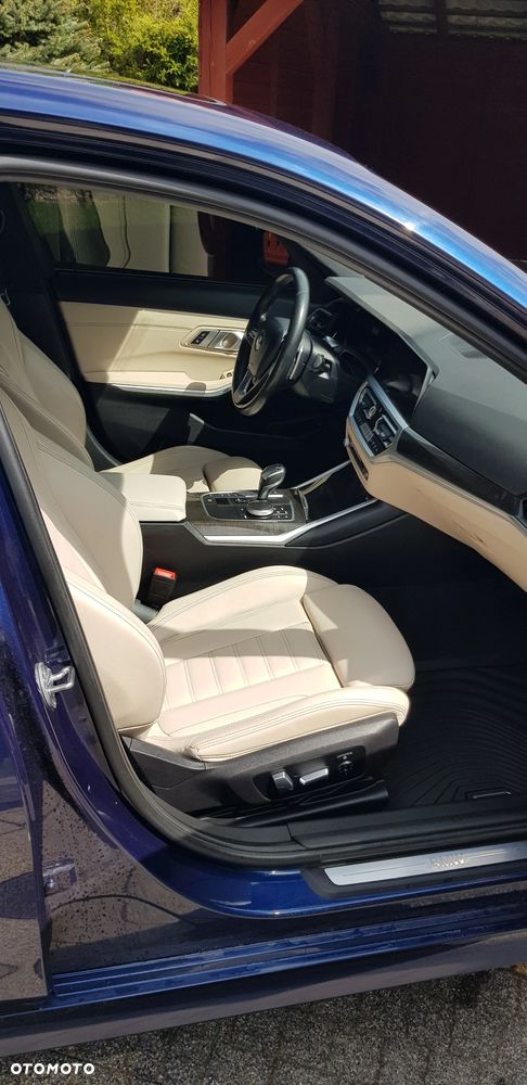 BMW Seria 3 330i Luxury Line sport - 8
