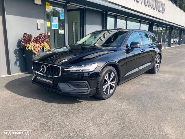 Volvo V60 2.0 D3 Momentum Core Geartronic - 1
