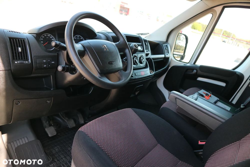 Peugeot BOXER 3,0 177KM,! 8palet + WINDA krajowy!! - 29