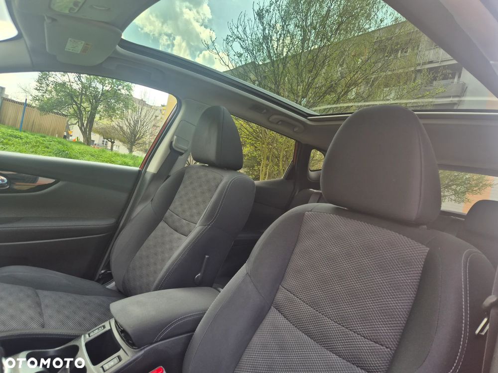 Nissan Qashqai 1.6 DIG-T N-Connecta - 9