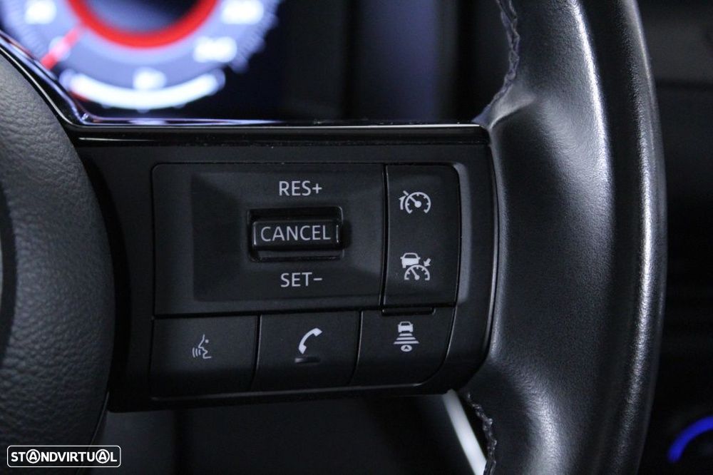 Nissan Qashqai 1.3 DIG-T N-Connecta - 23