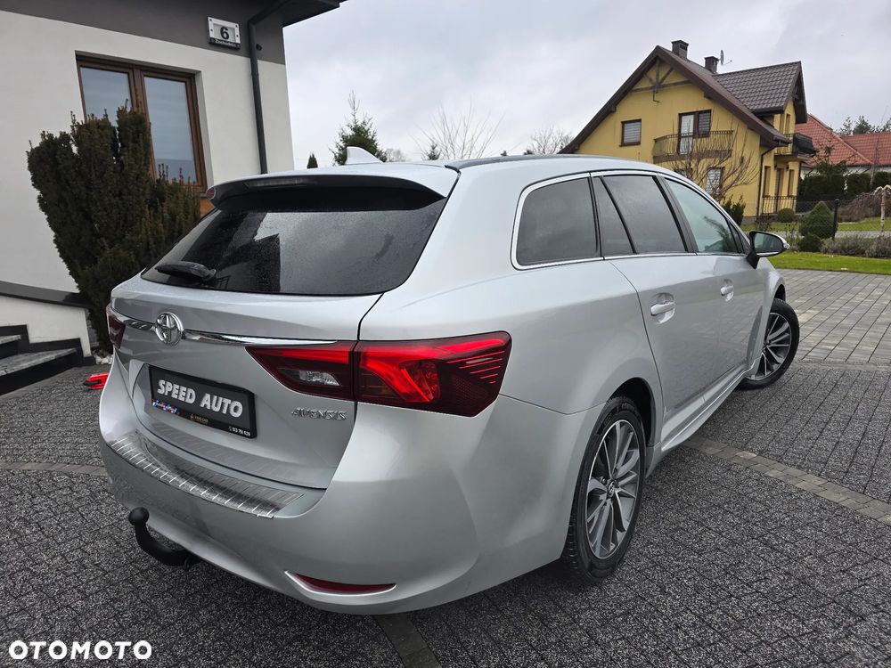 Toyota Avensis Touring Sports 1.8 Multidrive S Executive - 6